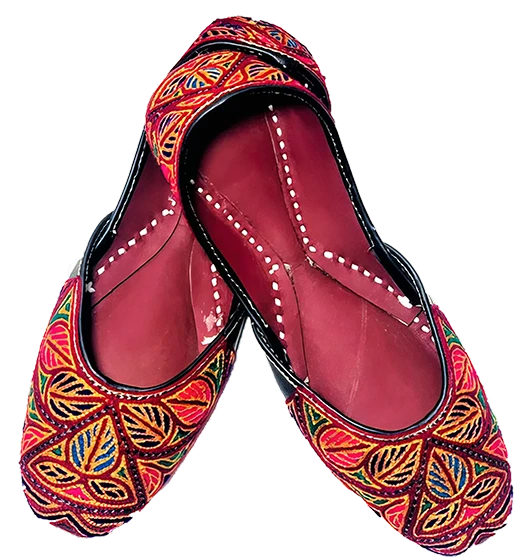 Pakistani khussa