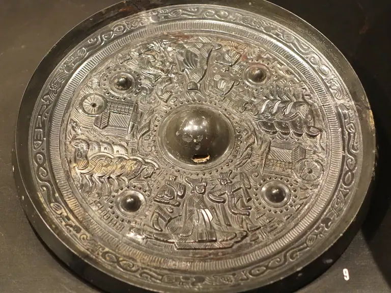 Mirror with dongwanggong