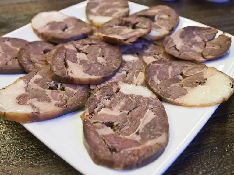 Smoked horse-meat sausage