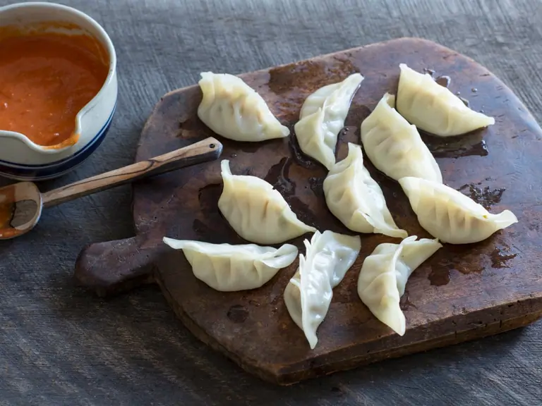 Momos