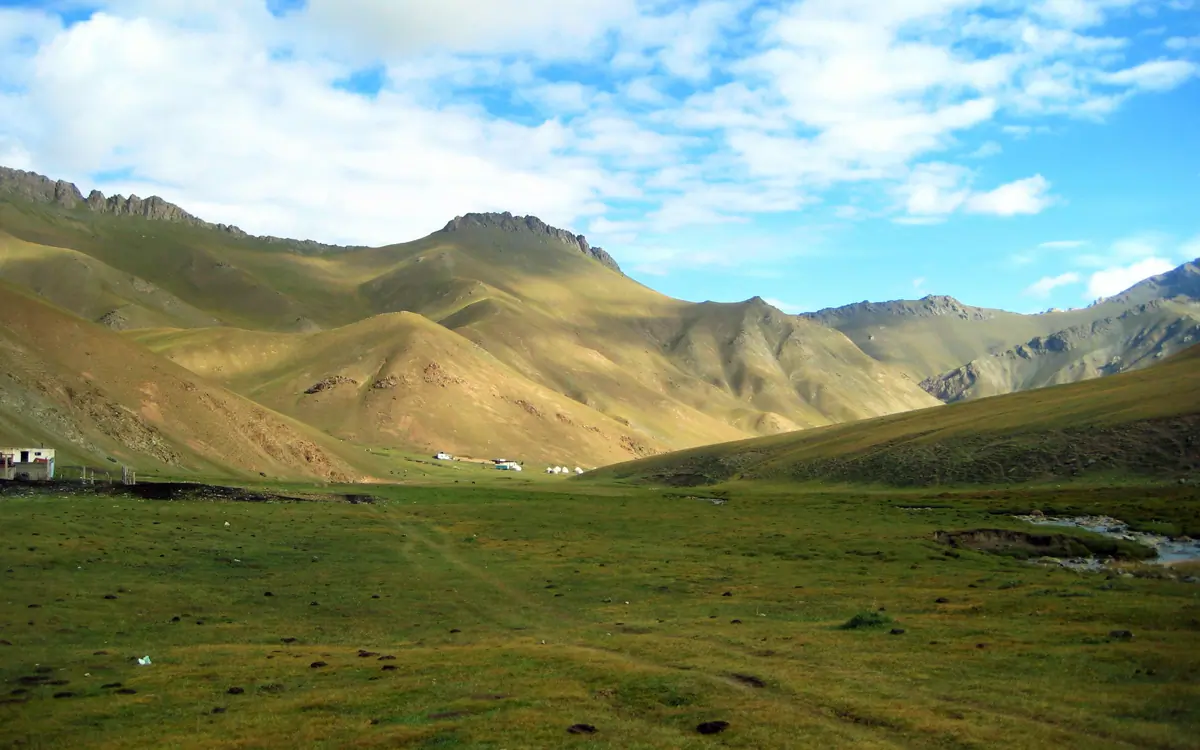 Chatyr-Kul Hike