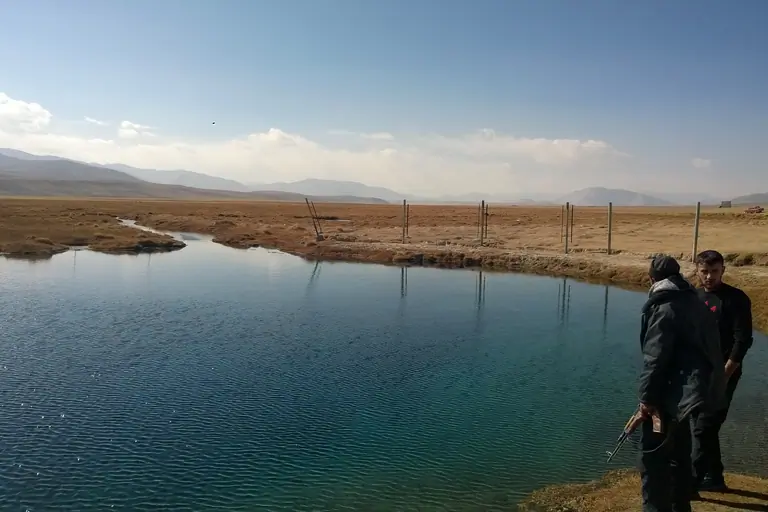 On the road M41 between Murgab and Alichur villages
