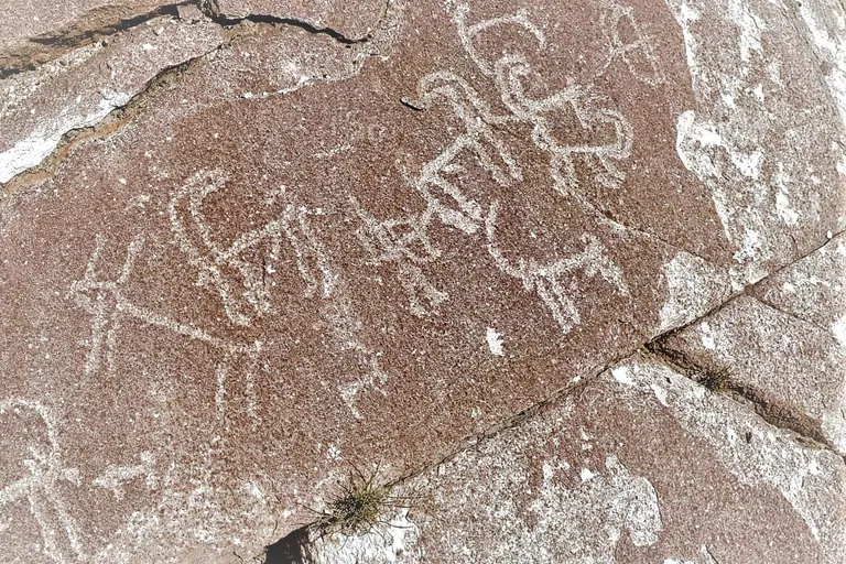 Hunting scene drawn on granit