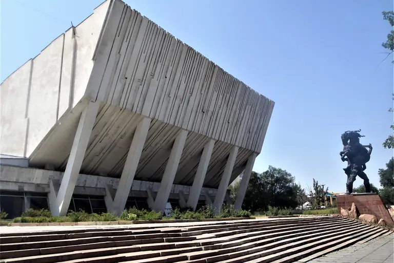 Memorial of Kojomkul in front of the Bishkek Sport Palace