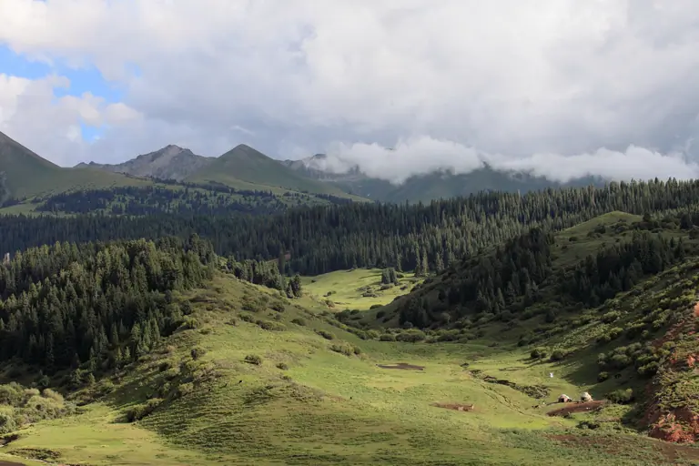 Jeti Oguz valley