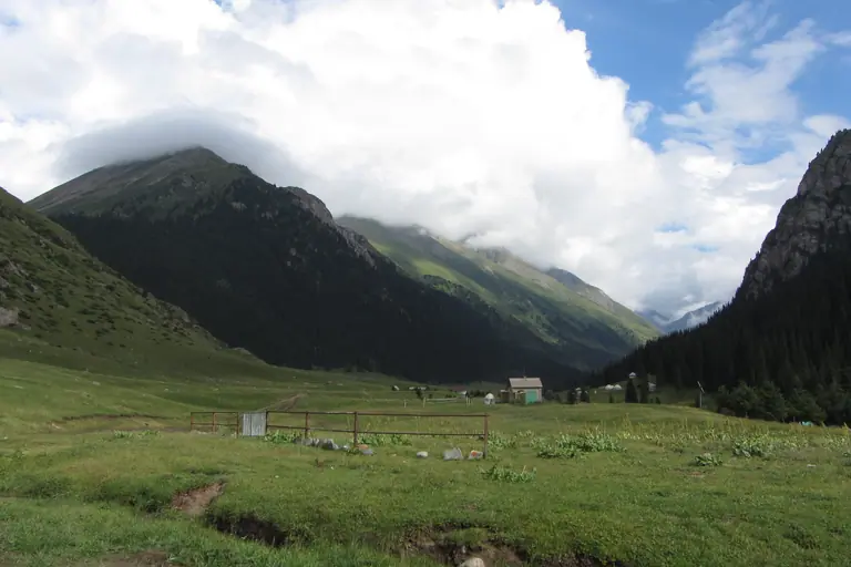 Altyn Arashan Bike Tour
