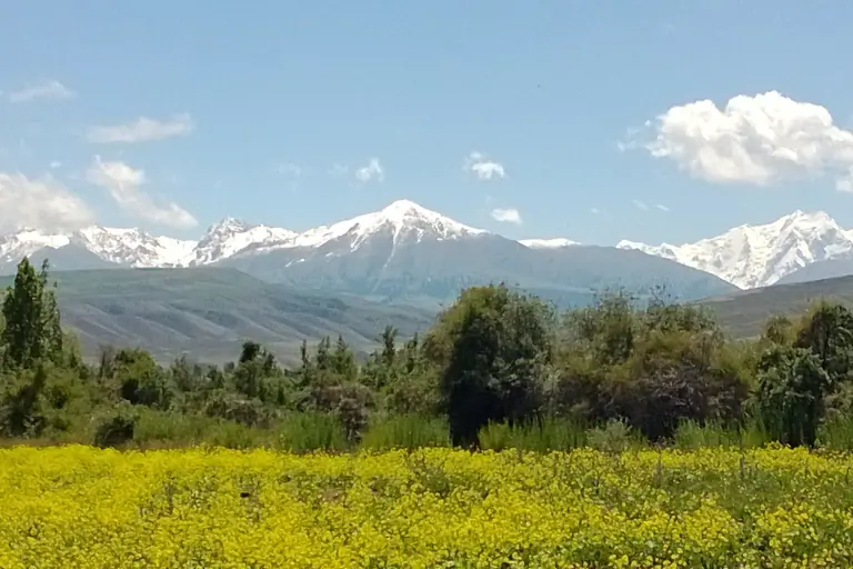 Jeti Oguz and Oguz Bashi peaks