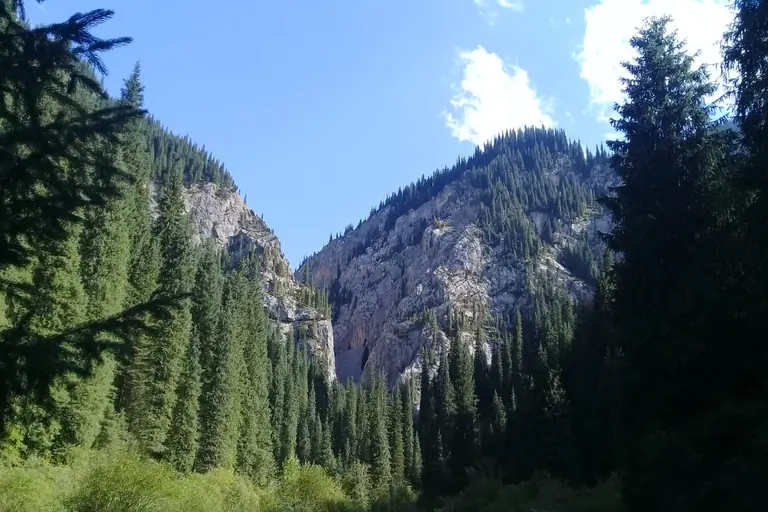 Kaindy lake