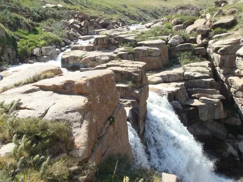 The waterfall of the Song Kul river