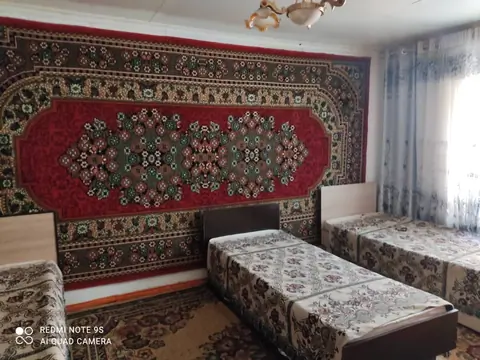 Room 3 beds