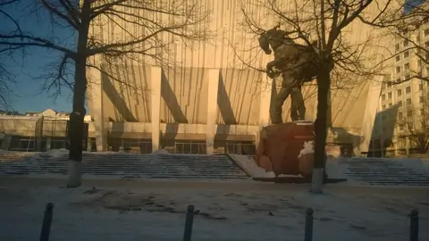 Memorial of Kojomkul in front of the Bishkek Sport Palace