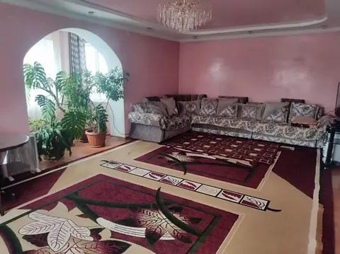 Living room of the homestay Venera in Kyzyl-Suu village 
