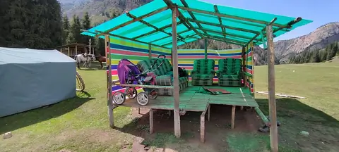 Yurt camp Urmat Kok-Jaiyk