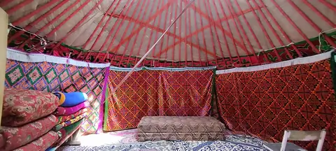 Yurt camp Urmat Kok-Jaiyk