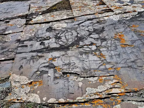 Zhaltyrak-Tash petroglyphs on stones