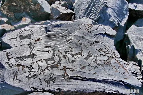Saimaluu-Tash petroglyph