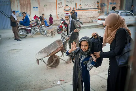 Kids back to school in Kabul, Afghanistan