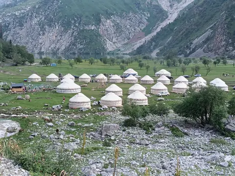 Yurt camp Muz-Tor