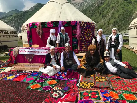 Yurt camp Muz-Tor