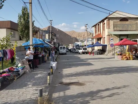 Naryn  Bazar