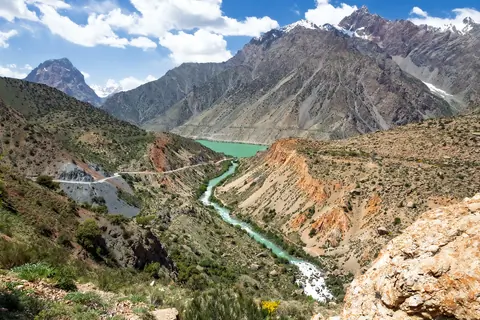 Iskander lake