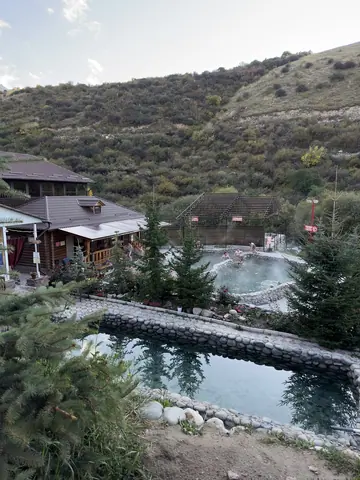 Ak Suu hot springs