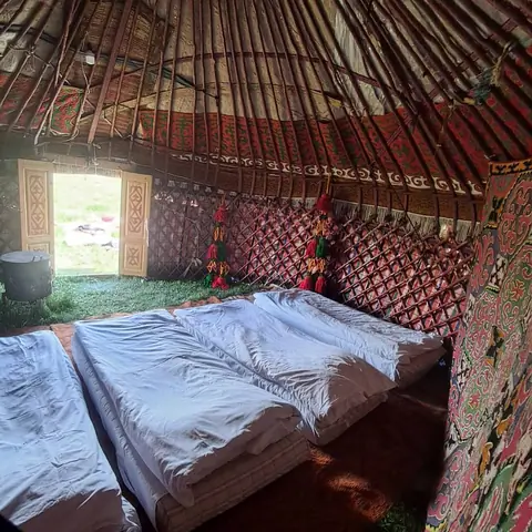 Yurt camp Flex