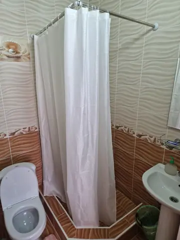WC and shower private of deluxe room