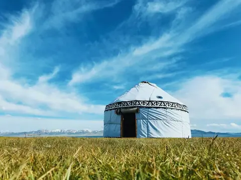 Yurt camp Muras