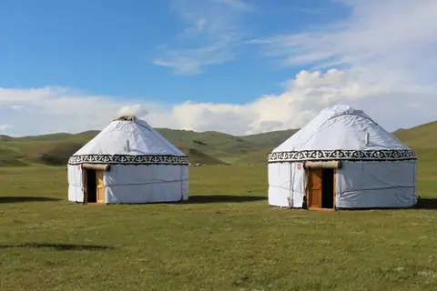 Yurt camp Muras
