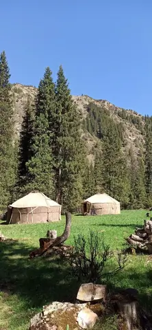 Yurt camp Unkur-Sai