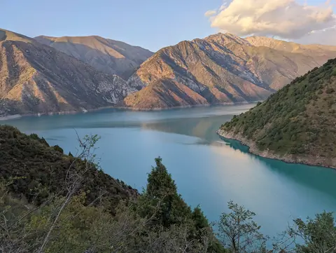 Kara-Suu Lake