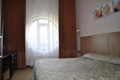 Caprice Hotel, Karakol