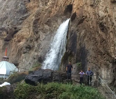 Abshir Ata Waterfall