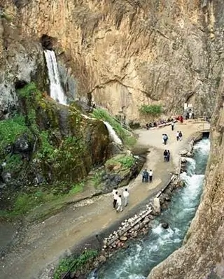 Abshir Ata Waterfall