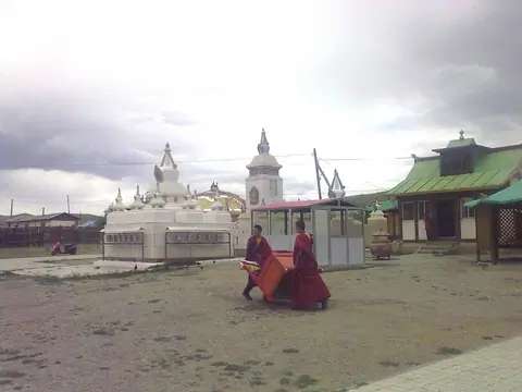 Arvaikheer Monastery