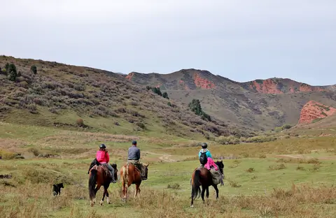 Horse Riding Jeti Oguz / Siuttu Bulak
