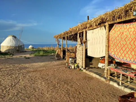 Bel Tam yurt camp