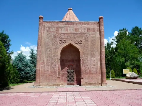 Gumbez of Manas