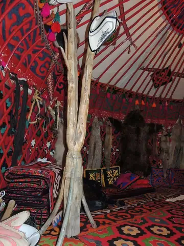 Ruslan and Kenjibek yurt camp