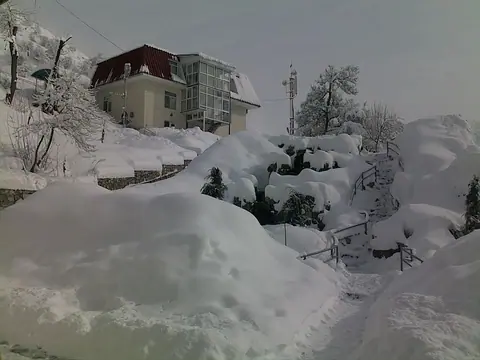 Sarob Hotel in winter