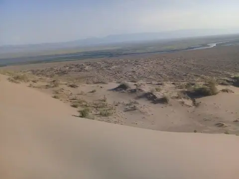 singing dunes chantantes - Altyn Emel natural park reserve