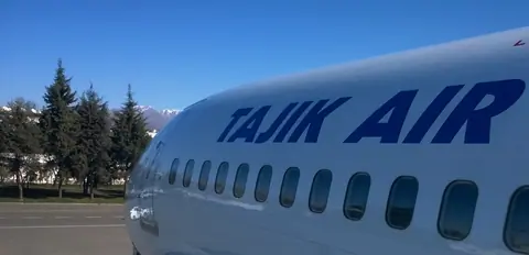 Tajik Air Boeing 757