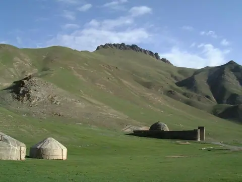 Tash Rabat Yurt Camp