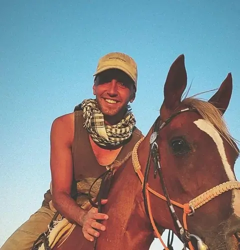 horse tour guide
