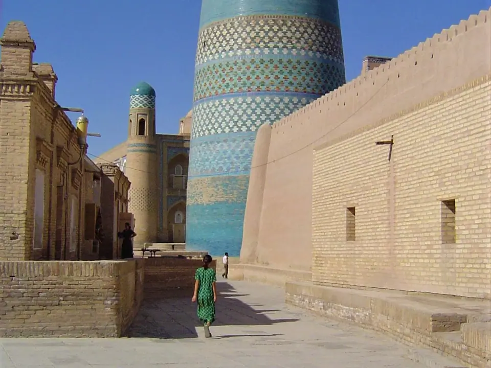 Kalta Minor blue minaret