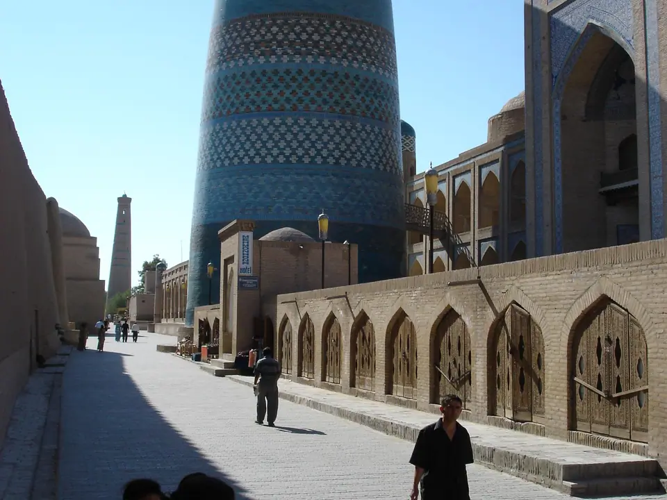 Kalta Minor blue minaret