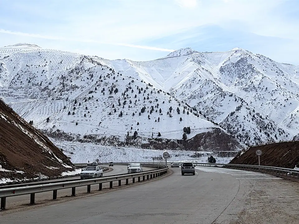 Pass of the Tashkent-Osh road