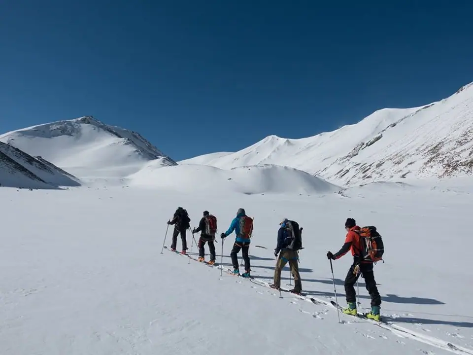 Skitouring on glaciers of the Soek Too range