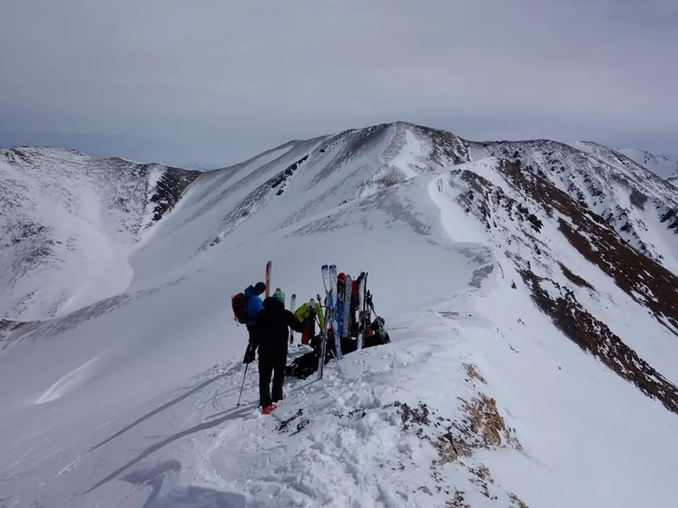 Skitouring on glaciers of the Soek Too range